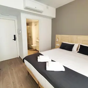 Aparthotel Global &