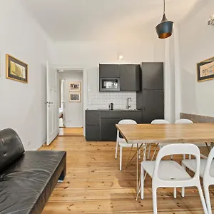 Apartament Mooeve Friedrichs Mid